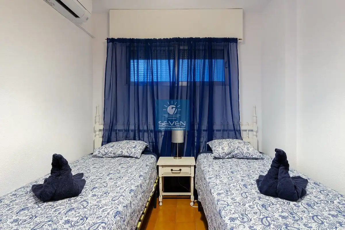 Dormitori de Apartament de lloguer en Almuñécar amb Aire condicionat, Calefacció i Terrassa
