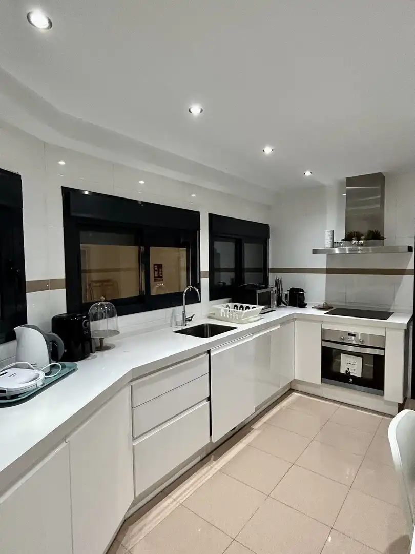 Cocina de Apartamento en venta en Estepona con Aire acondicionado, Terraza y Amueblado