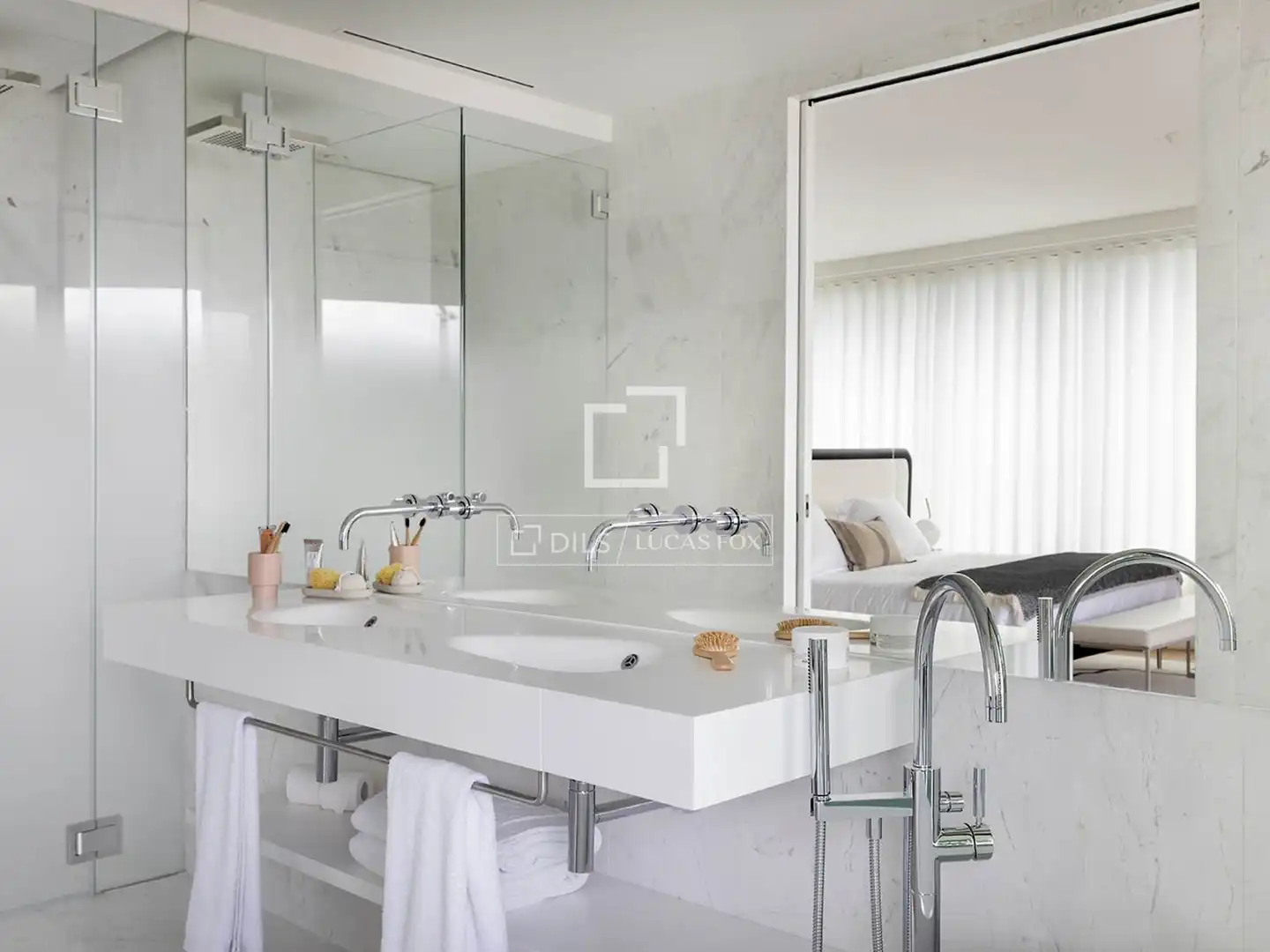Badezimmer von Wohnung zum Verkauf in Barcelona mit Klimaanlage, Heizung und Parkett