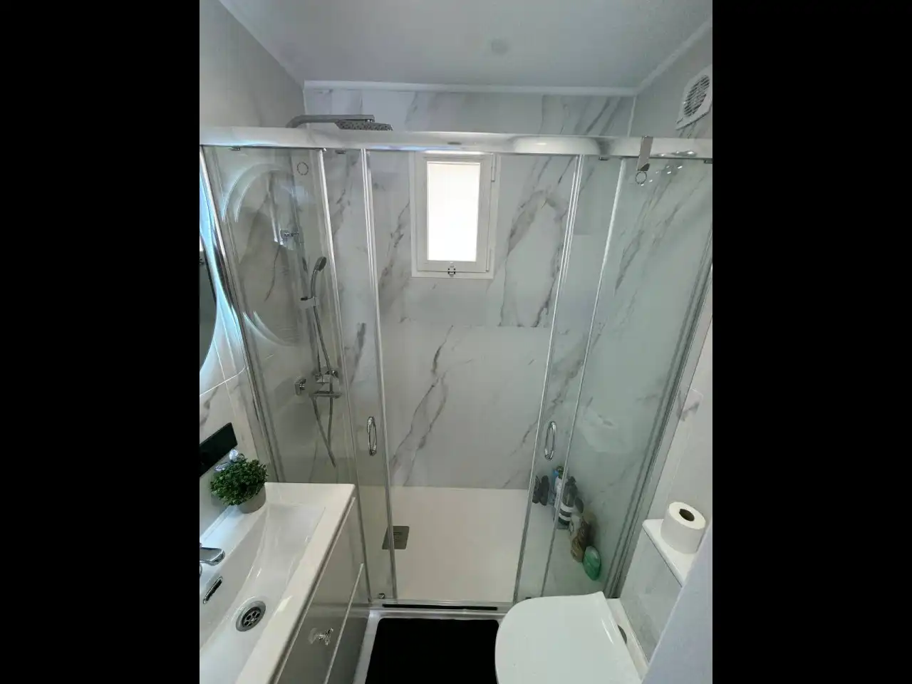 Baño de Apartamento en venta en Torrevieja con Aire acondicionado, Calefacción y Terraza