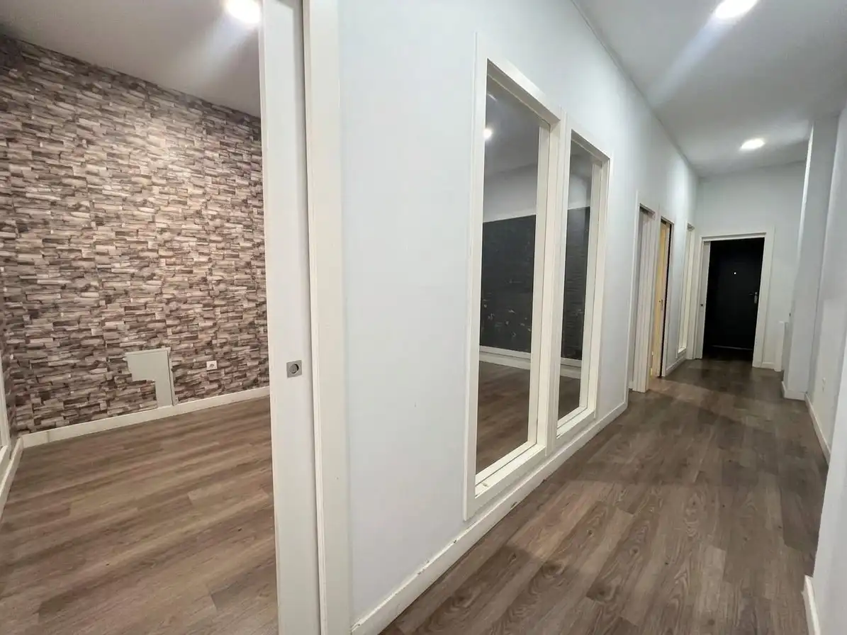 Commercial properties for rent in León Capital   with Parquet flooring