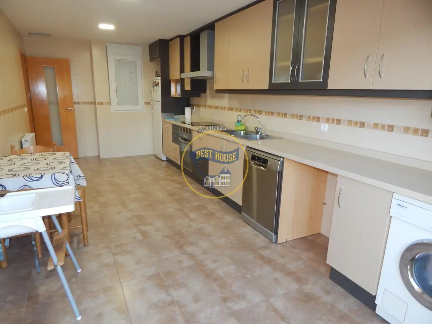 Küche von Wohnung zum Verkauf in Bocairent mit Klimaanlage, Heizung und Abstellraum