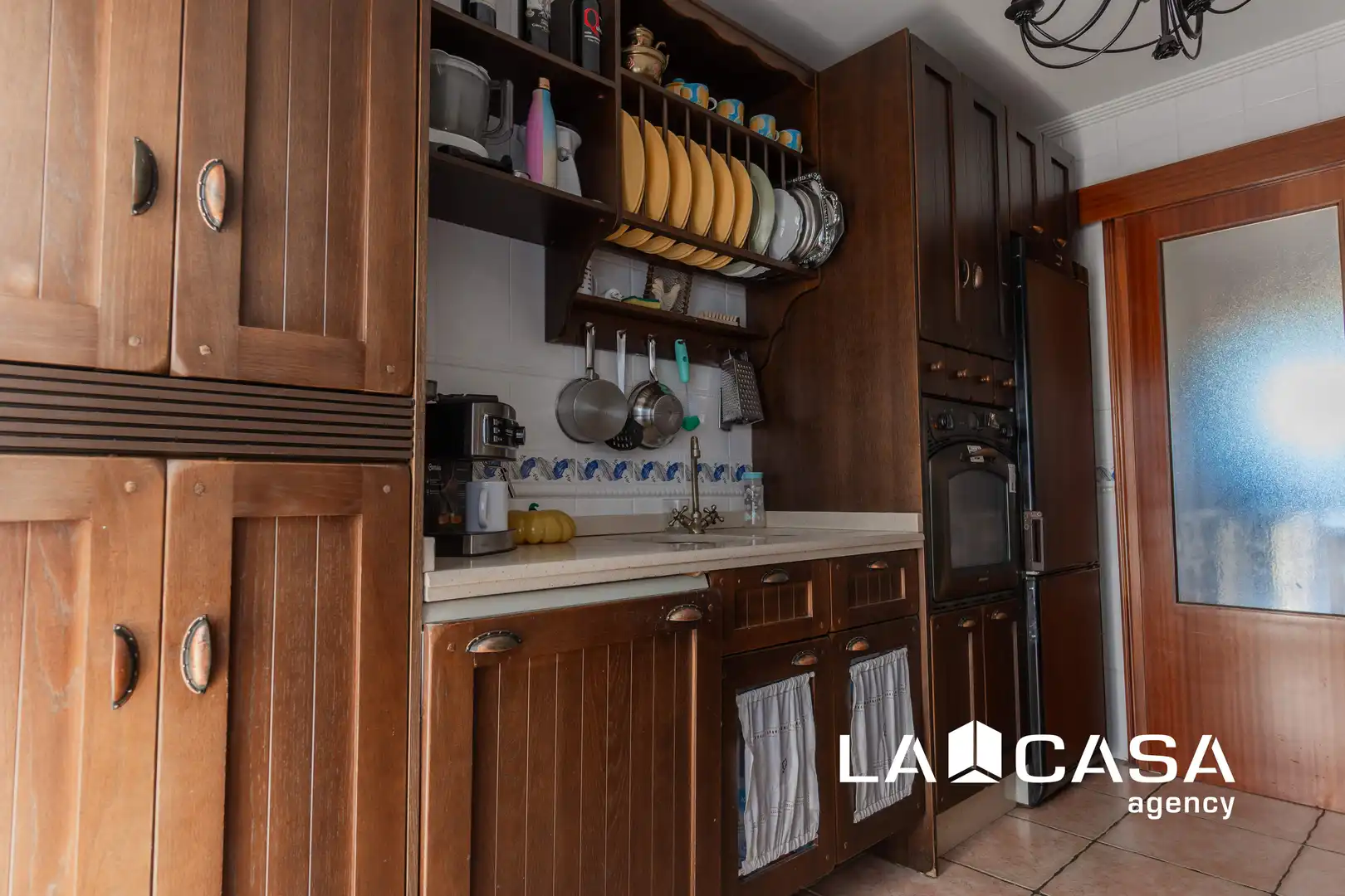 Cuina de Casa adosada en venda en Dos Hermanas amb Aire condicionat i Terrassa