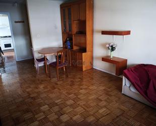 Sala d'estar de Pis en venda en Vigo  amb Calefacció, Parquet i Traster