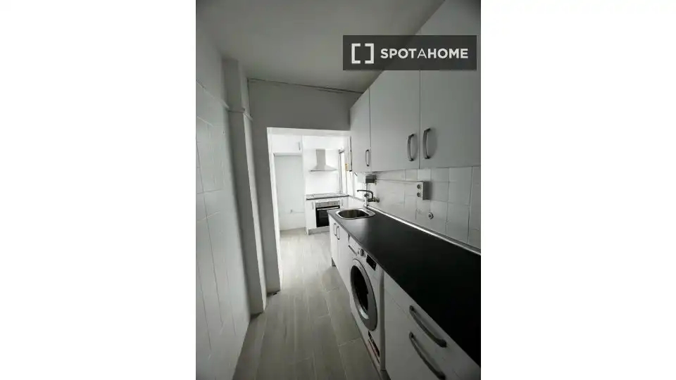Bedroom of Flat for share in Madrid  with Air Conditioner, Terrace and Furnished