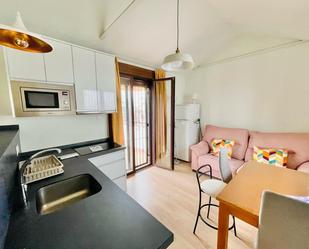 Cuina de Dúplex de lloguer en  Granada Capital amb Aire condicionat, Calefacció i Parquet