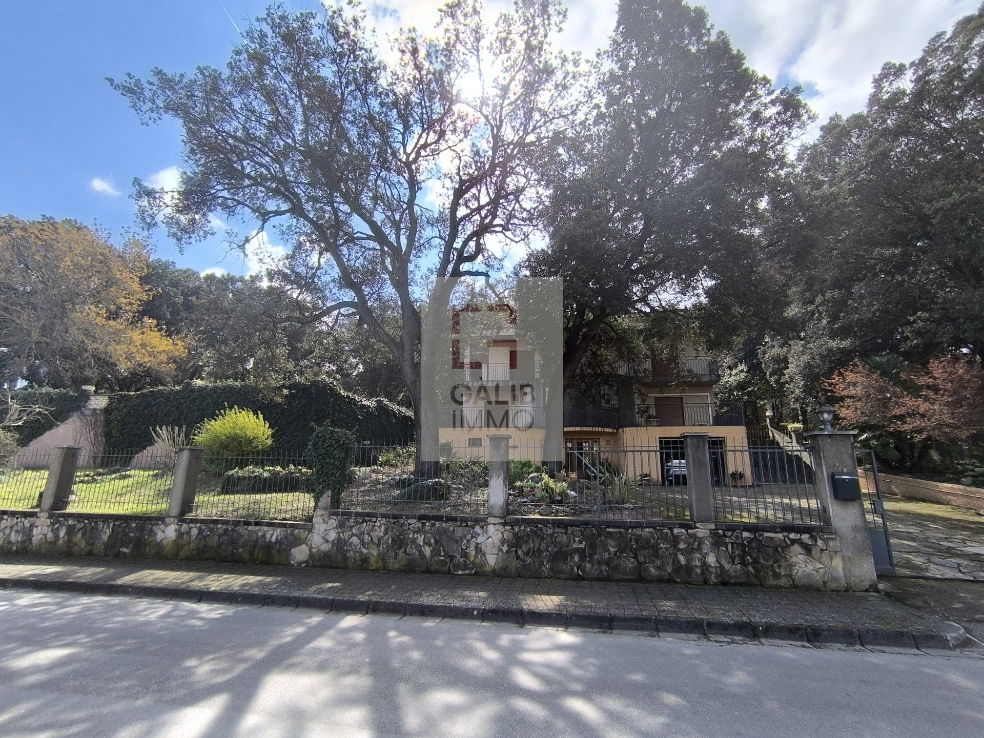 Vista exterior de Finca rústica en venda en Avinyonet de Puigventós amb Calefacció i Terrassa