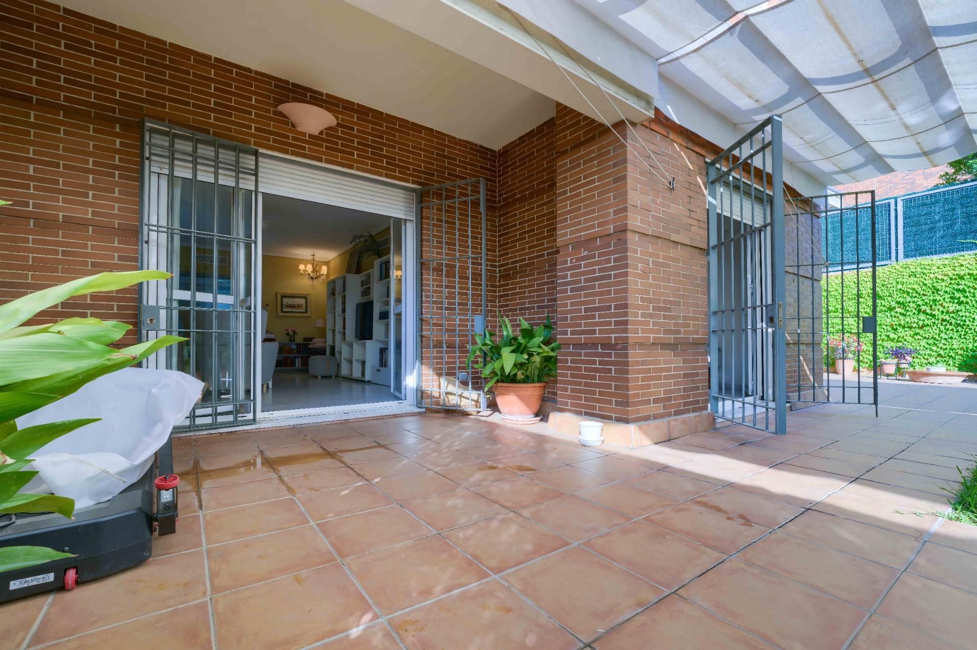 Flat for sale in Mairena del Aljarafe  with Air Conditioner, Heating and Private garden