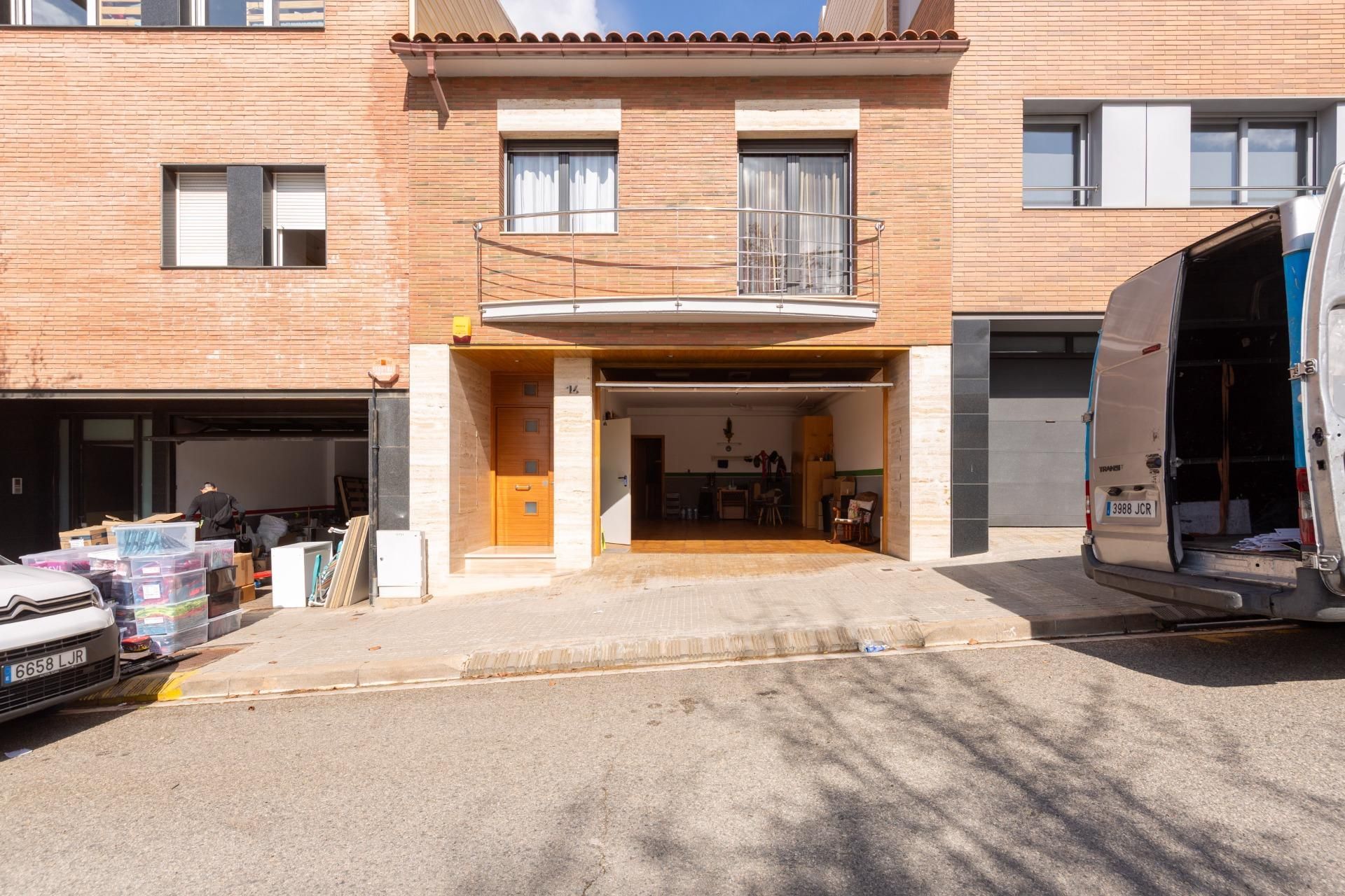 Exterior view of House or chalet for sale in Terrassa  with Heating, Private garden and Terrace
