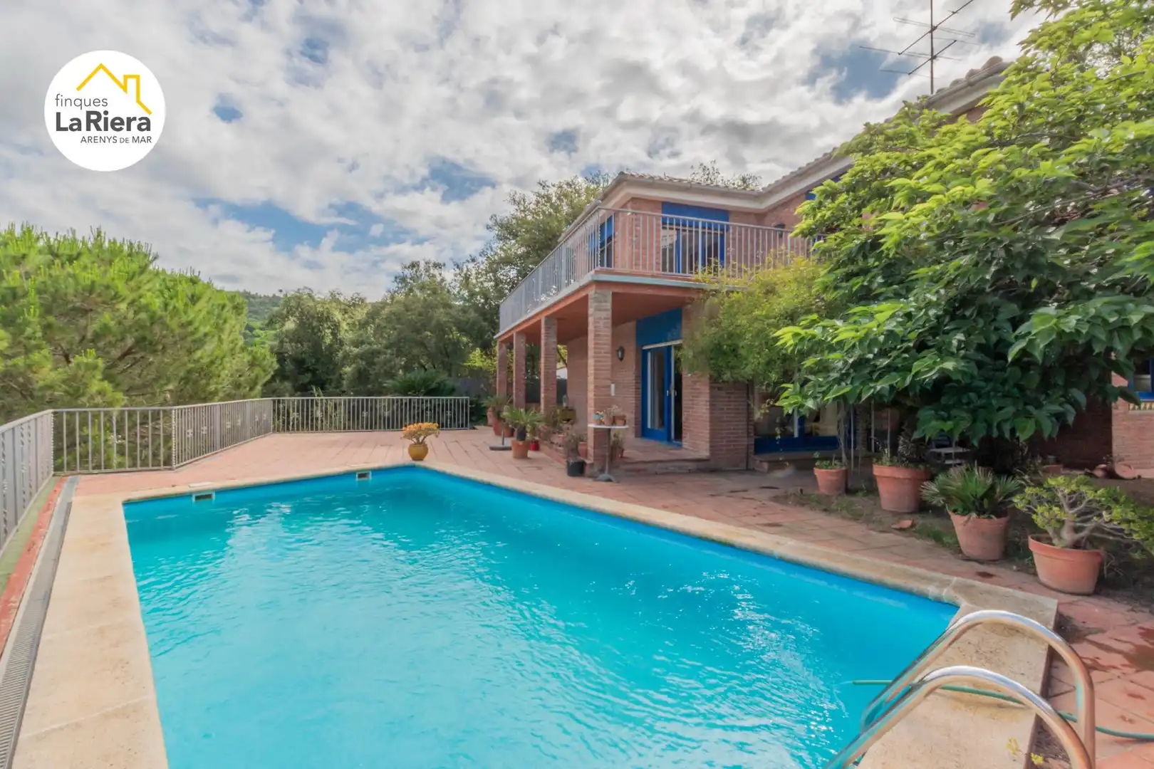 Schwimmbecken von Haus oder Chalet zum Verkauf in Arenys de Munt mit Heizung, Privatgarten und Schwimmbad