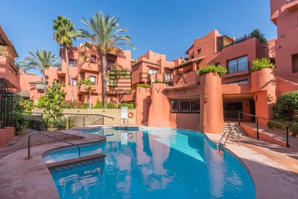 Flat with pool for sale in Jardines de Don Carlos, imagen 3