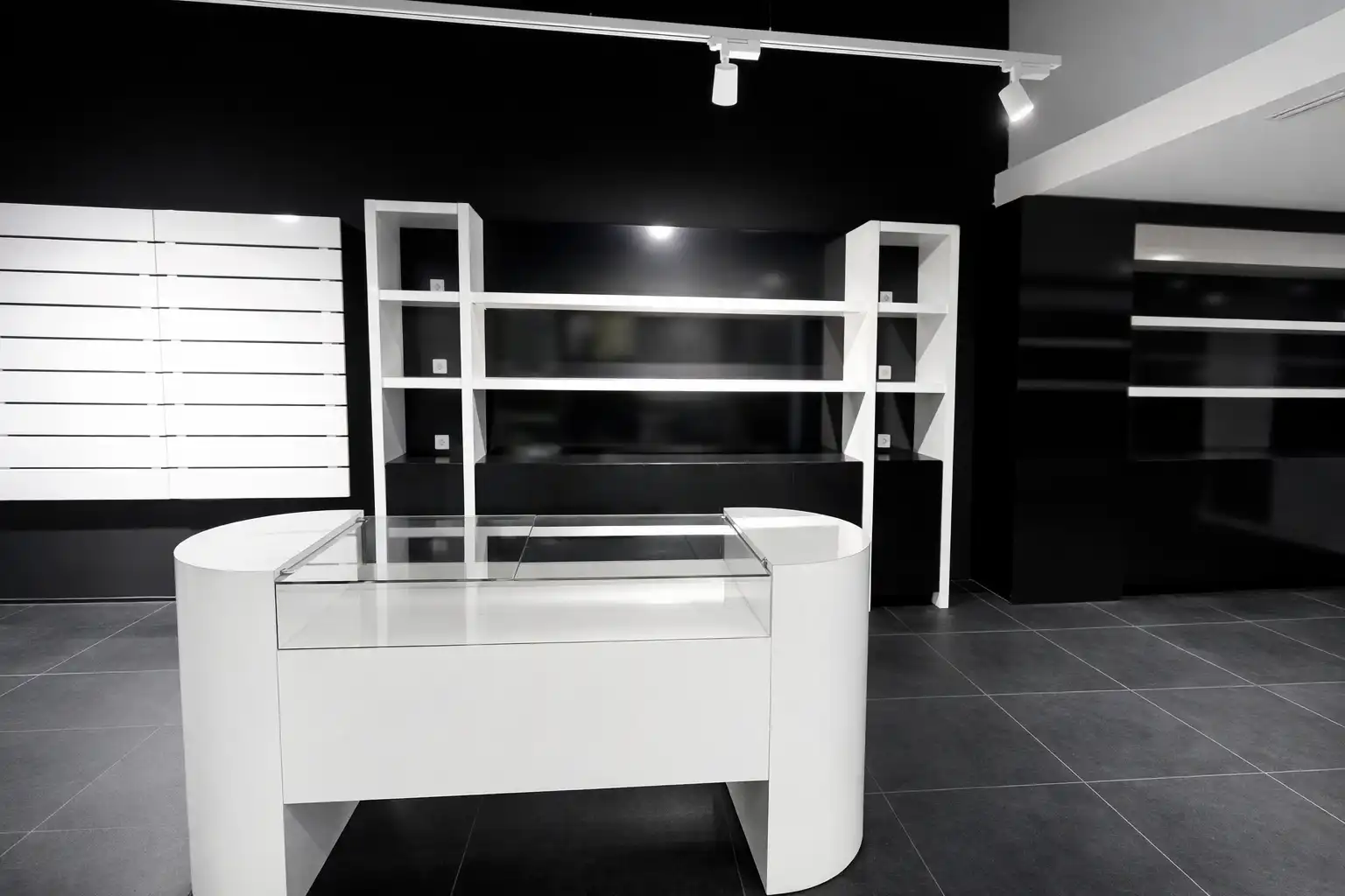 Commercial properties for rent in Reus  with Air Conditioner and Heating