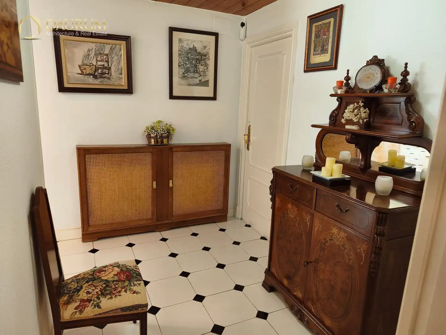 Comedor de Casa adosada en venta en Boadilla del Monte con Aire acondicionado, Calefacción y Jardín privado
