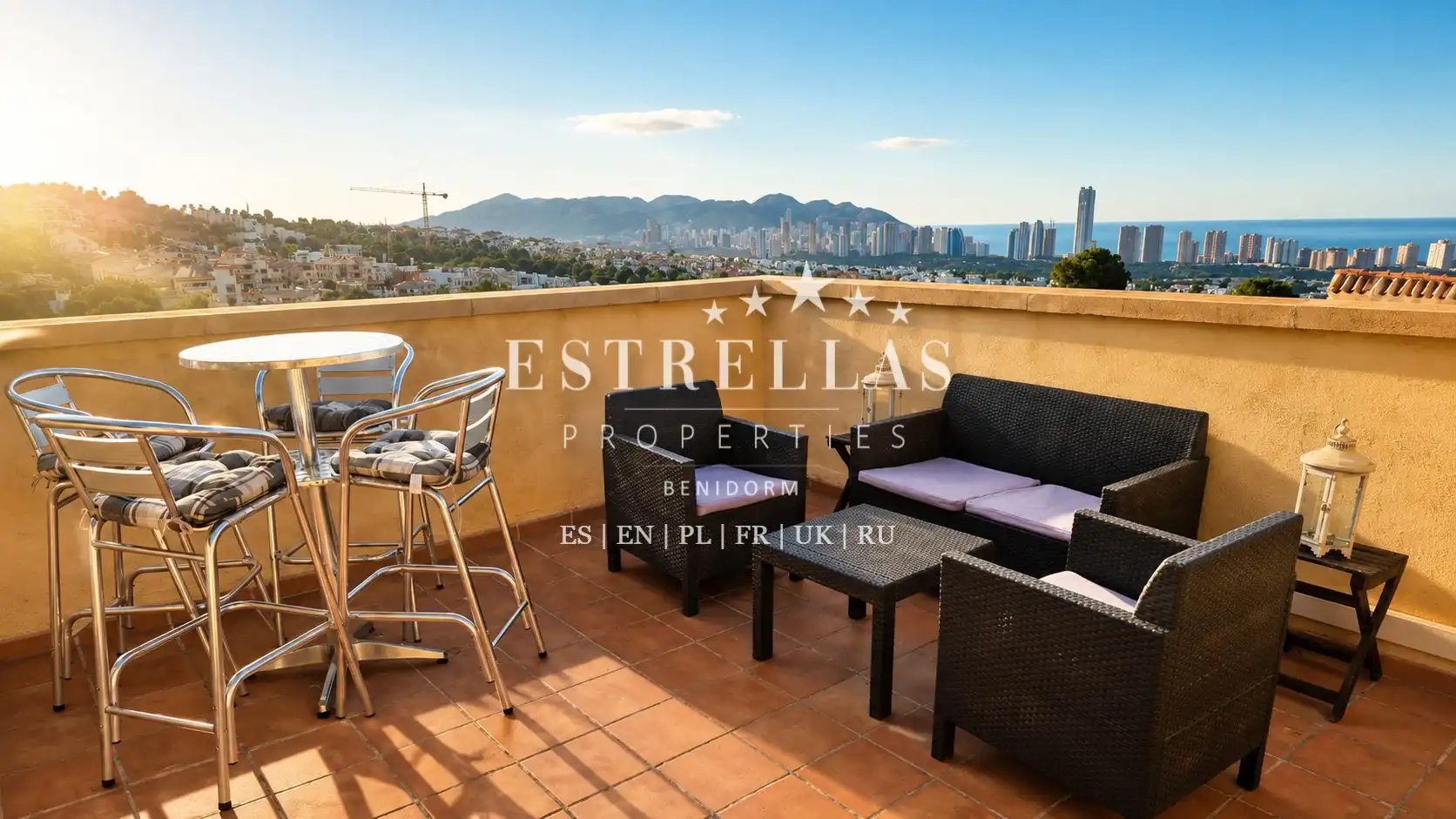 Reihenhaus mit Terrasse zum Verkauf in Golf Bahía, imagen 2