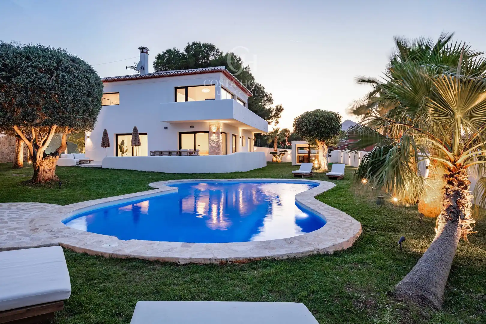 Swimming pool of Houses for sale in Jávea / Xàbia  with Air Conditioner, Heating and Private garden