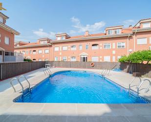 Piscina de Casa adosada en venda en Brunete amb Calefacció, Internet i Piscina comunitària