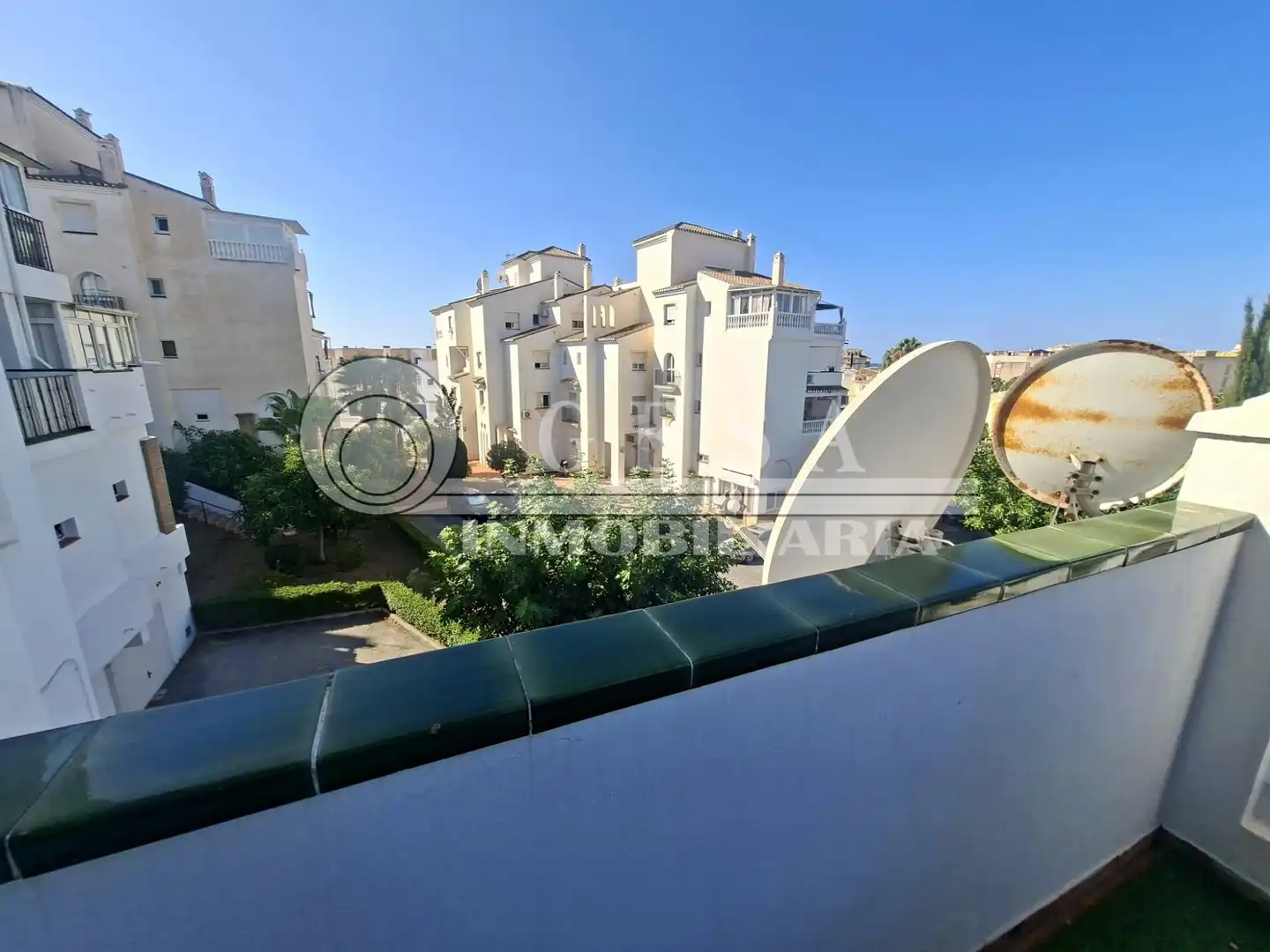 Vista exterior de Piso en venta en Torrox con Aire acondicionado, Calefacción y Terraza