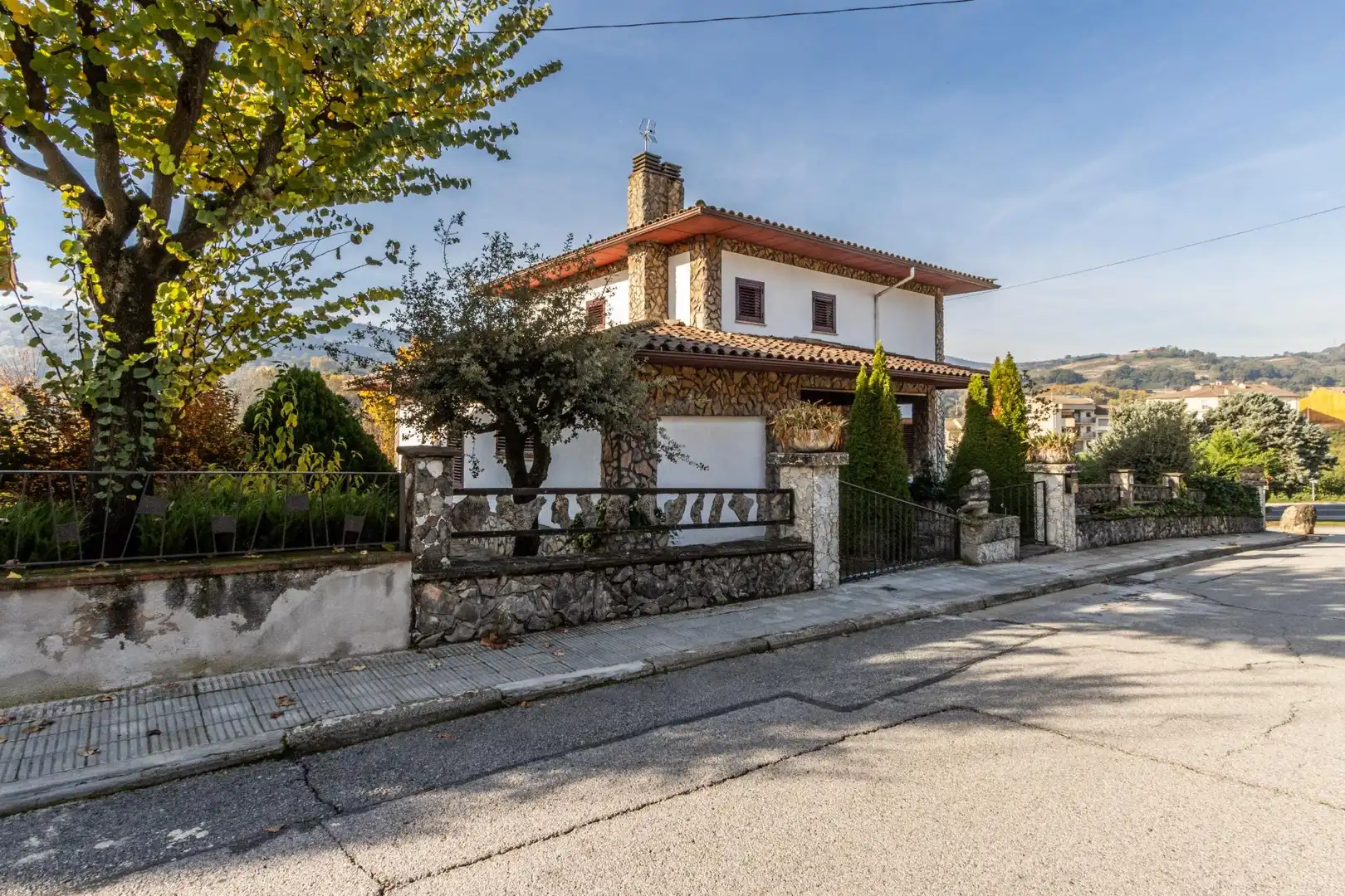 Vista exterior de Casa o xalet en venda en Les Masies de Voltregà amb Calefacció, Jardí privat i Terrassa