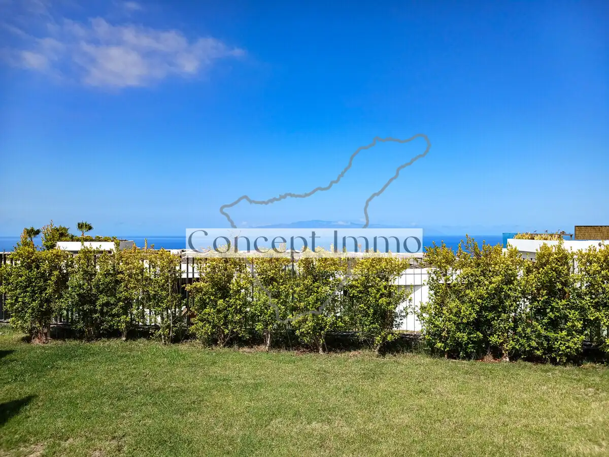 Ground floor for sale in Guía de Isora  with Air Conditioner, Private garden and Terrace