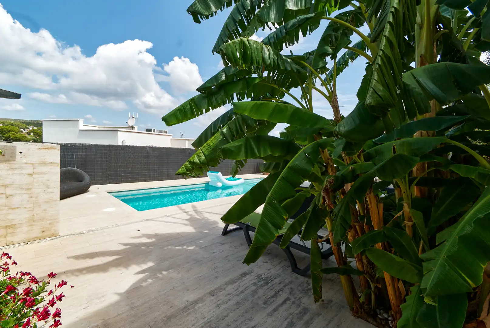 Swimming pool of Houses for sale in Castelldefels  with Air Conditioner, Heating and Private garden