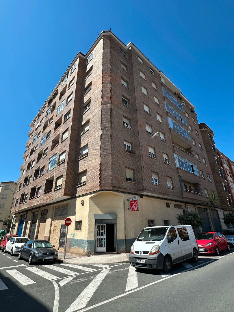Exterior view of Flat for sale in  Logroño  with Heating, Terrace and Furnished