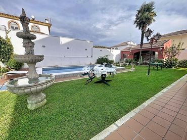 Casa con piscina in vendita a Calle Don Juan de Borbón