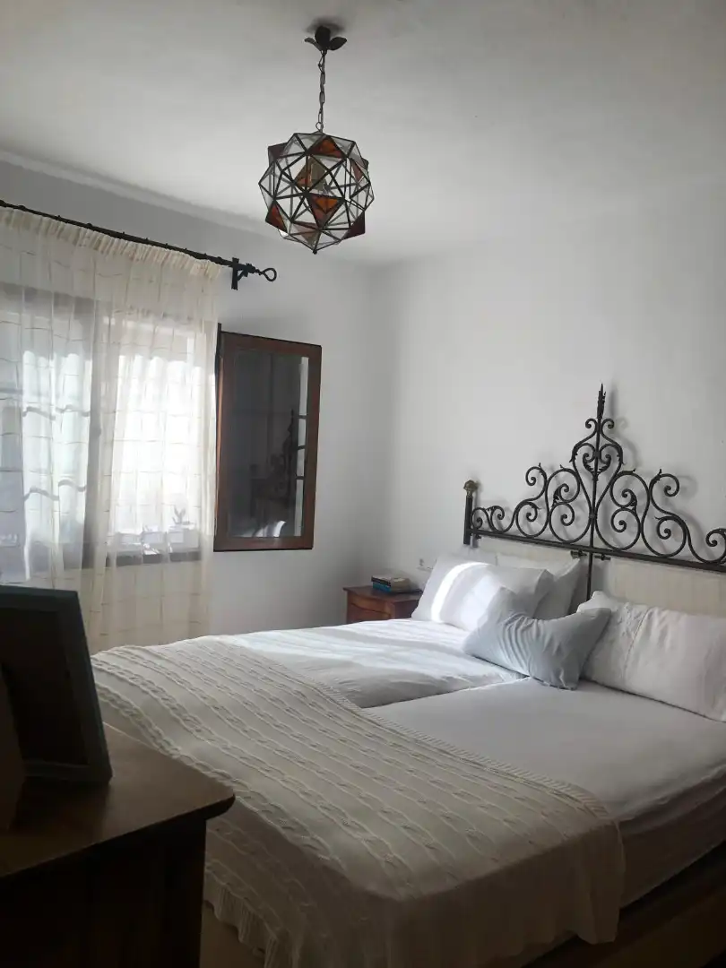 Dormitori de Finca rústica en venda en Estepona amb Aire condicionat, Calefacció i Terrassa
