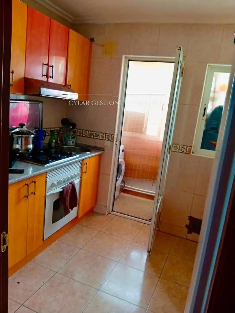 Kitchen of Flat for sale in Salamanca  with Heating, Parquet flooring and Washing machine