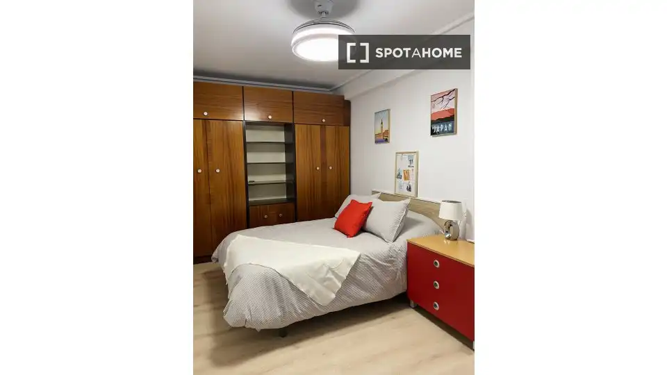 Schlafzimmer von Wohnungen zur untervermieten in Zaragoza mit Klimaanlage, Heizung und Terrasse