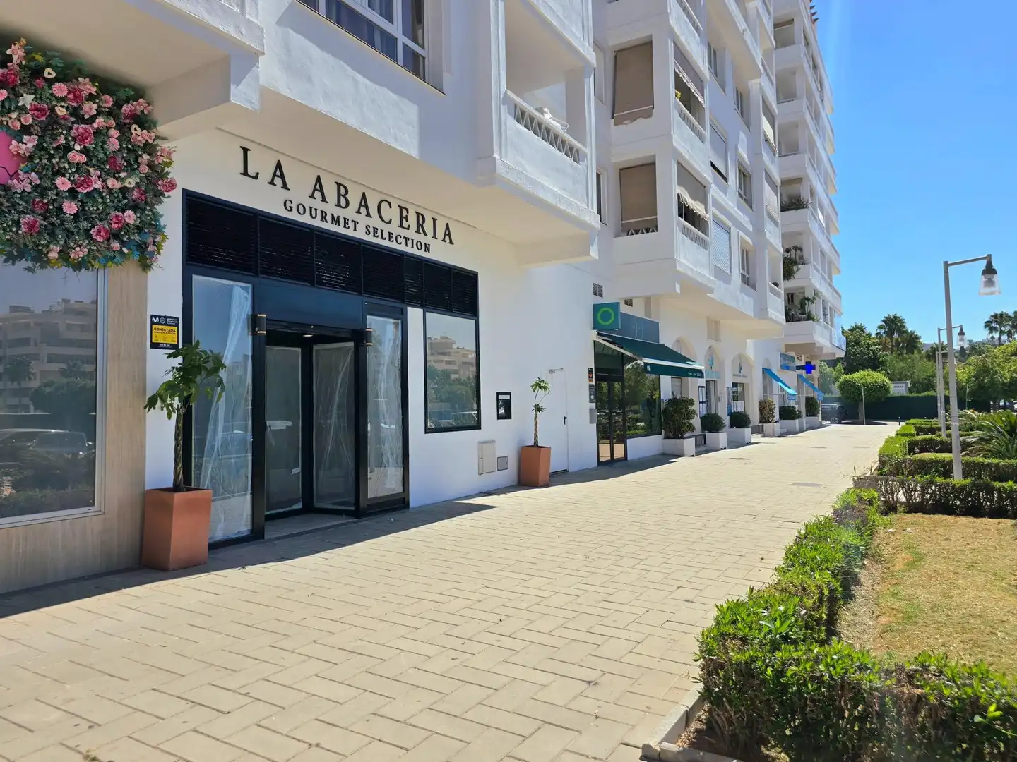 Commercial properties for rent in Marbella  with Air Conditioner and Furnished
