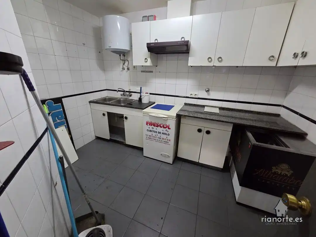 Local comercial en venta en El Carbayedo - El Quirinal, imagen 5