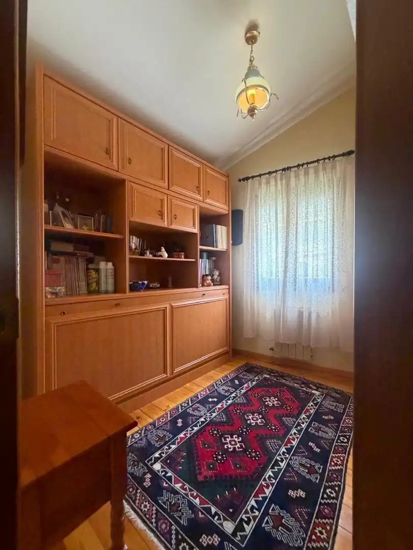 Sala d'estar de Dúplex en venda en Sepúlveda amb Calefacció, Parquet i Traster