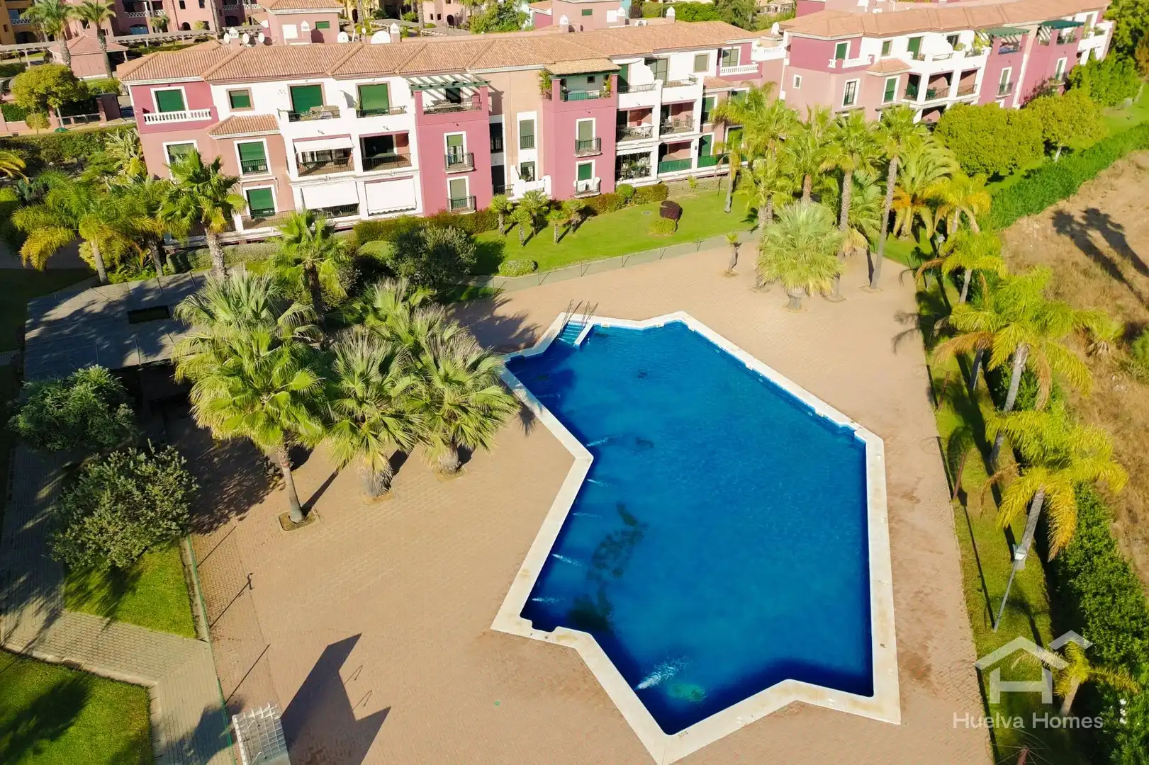 Piscina de Apartament en venda en Ayamonte amb Aire condicionat, Calefacció i Jardí privat