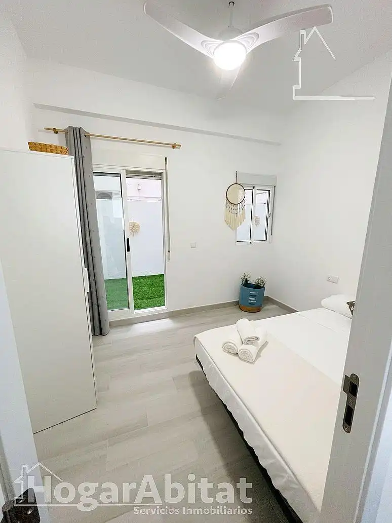 Bedroom of Flat for sale in Valencia  with Heating and Terrace