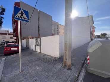 Terreno residenziale in vendita a Juan cierva 17
