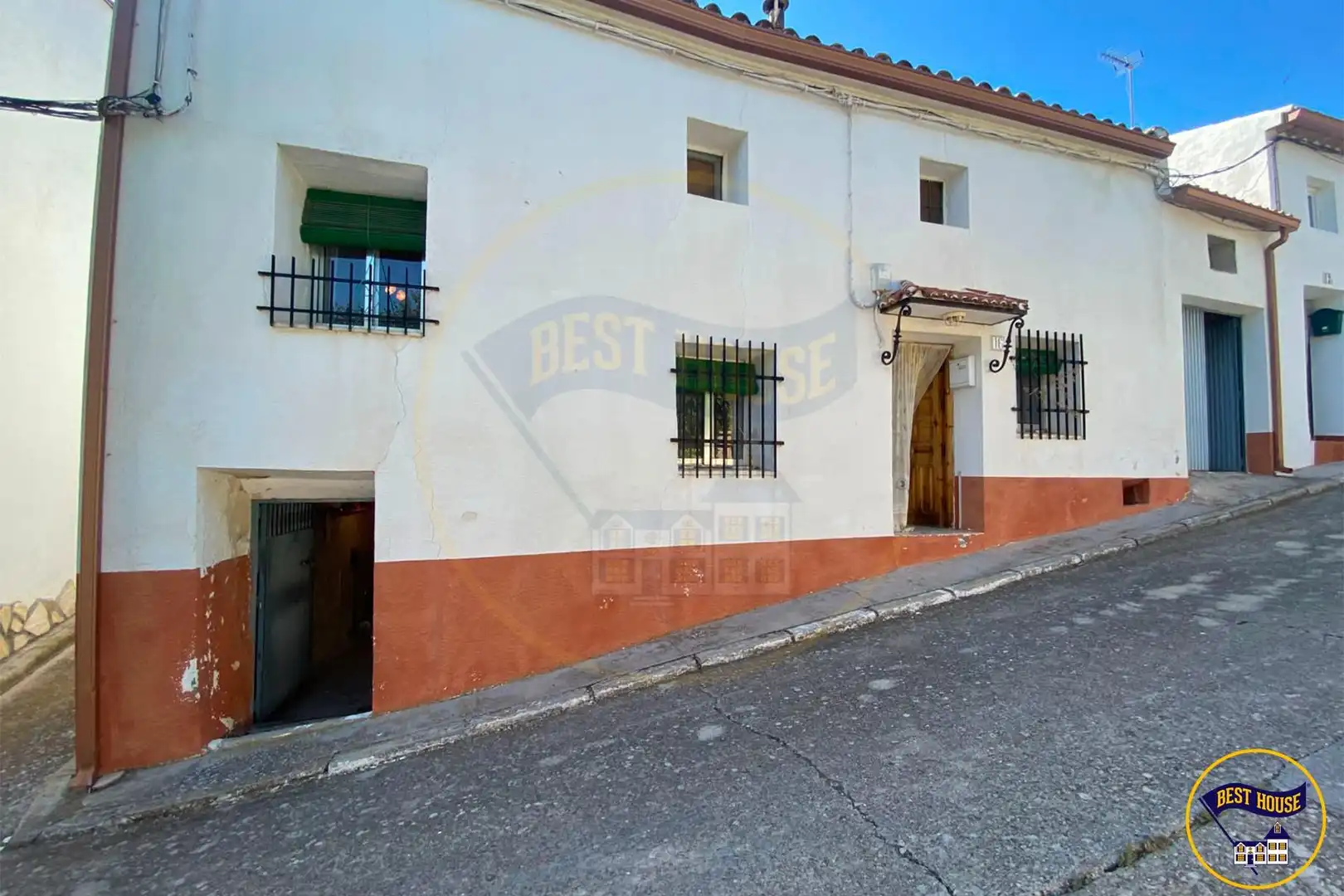 Außenansicht von Country house zum Verkauf in Torrejoncillo del Rey mit Terrasse, Abstellraum und Möbliert