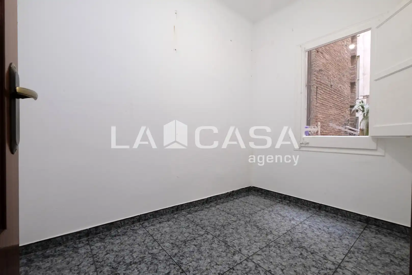 Flat for sale in Barcelona  with Heating and Terrace