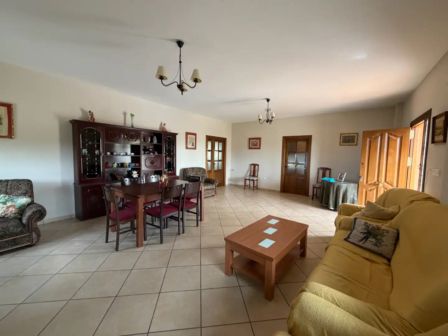 Living room of Houses for sale in Úbeda  with Air Conditioner, Private garden and Terrace