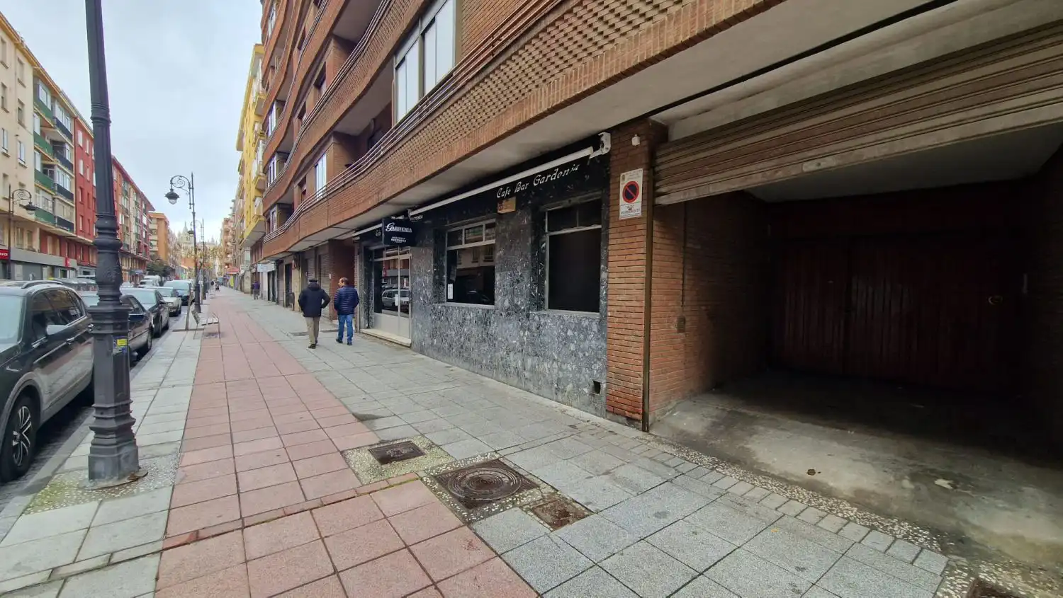 Außenansicht von Geschaftsraum zur ubertragung in León Capital 