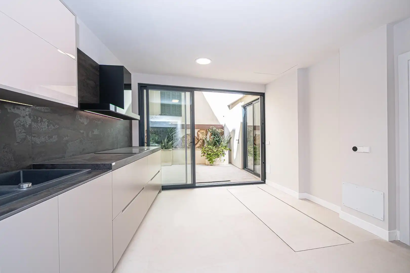 Cocina de Planta baja en venta en Selva con Aire acondicionado, Calefacción y Jardín privado