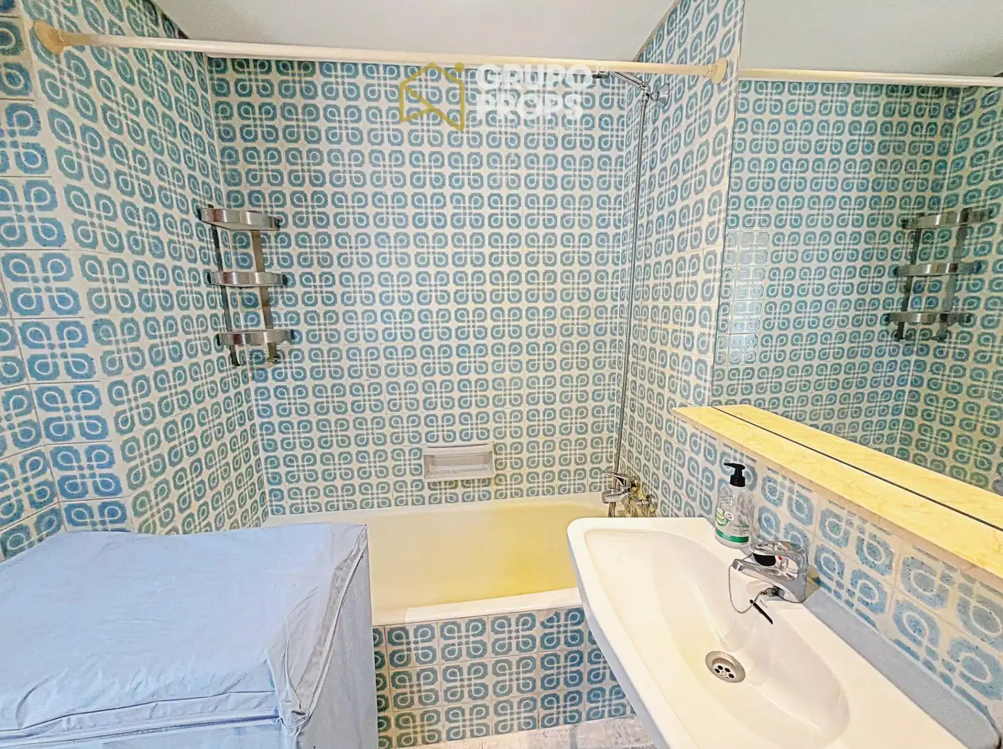 Baño de Apartamento en venta en Madrid con Calefacción y Balcón