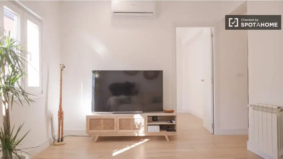 Appartamento con terrazza in affitto a Tetuán, imagen 5