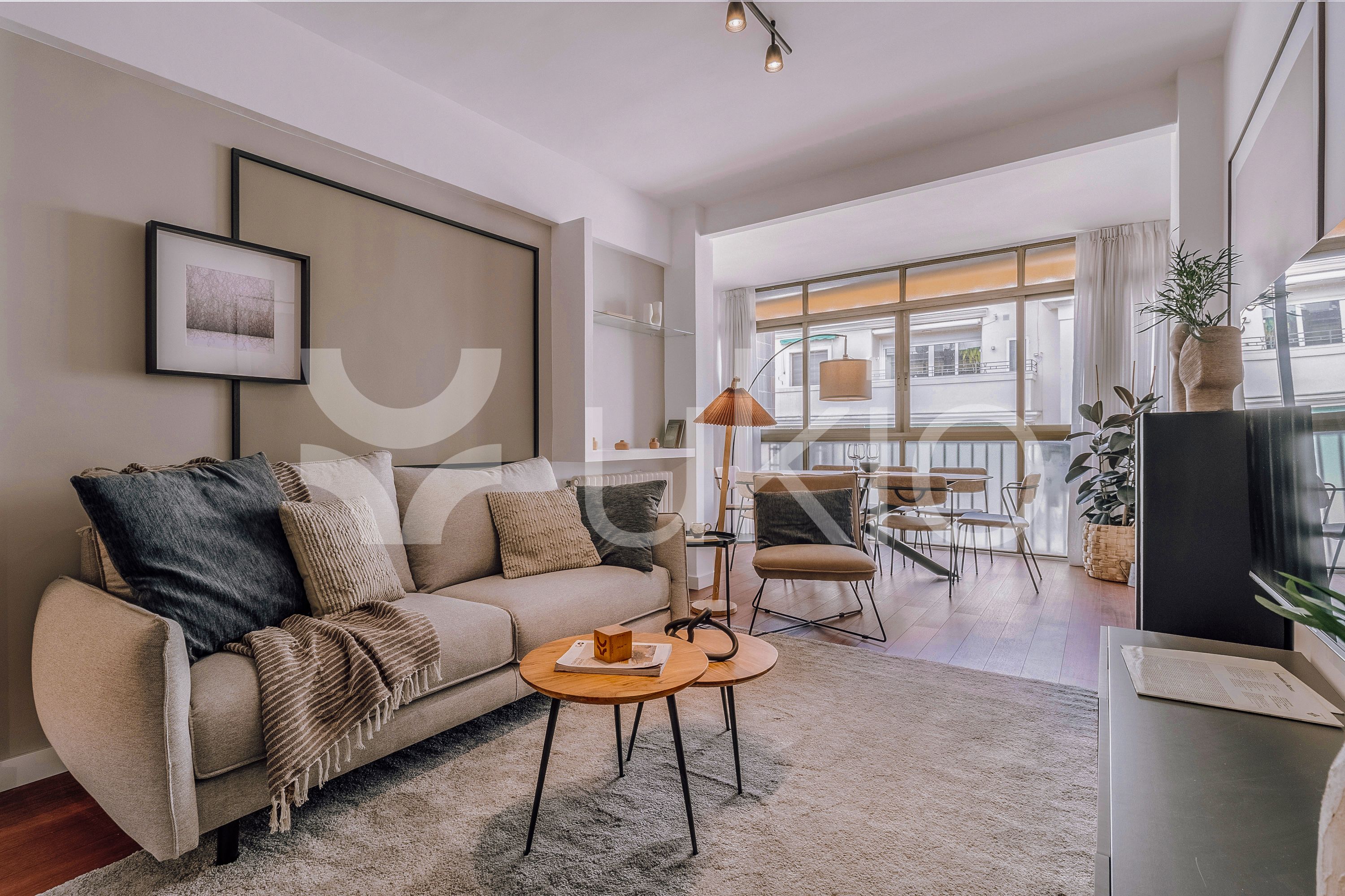 Sala de estar de Apartamento de alquiler en  Madrid Capital con Aire acondicionado, Calefacción y Amueblado