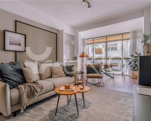 Sala d'estar de Apartament de lloguer en  Madrid Capital amb Aire condicionat