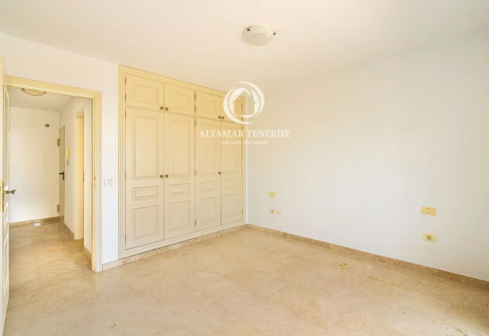 Habitación de Apartamento en venta en Arona con Jardín privado, Terraza y Piscina