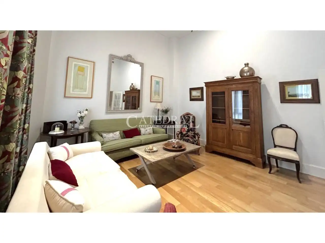 Sala de estar de Apartamento de alquiler en Sevilla con Aire acondicionado, Calefacción y Parquet