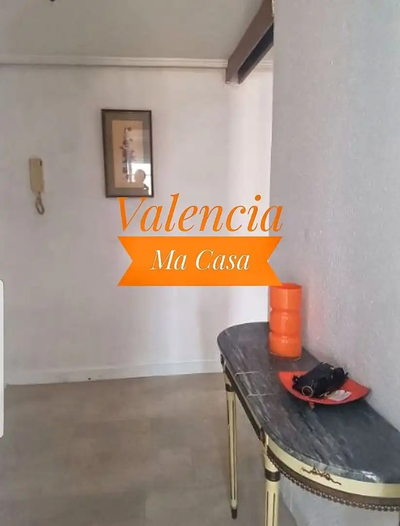 Flat with terrace to rent in Extramurs, imagen 3
