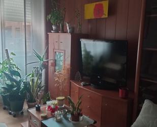 Living room of Flat to rent in  Madrid Capital  with Air Conditioner, Furnished and Oven