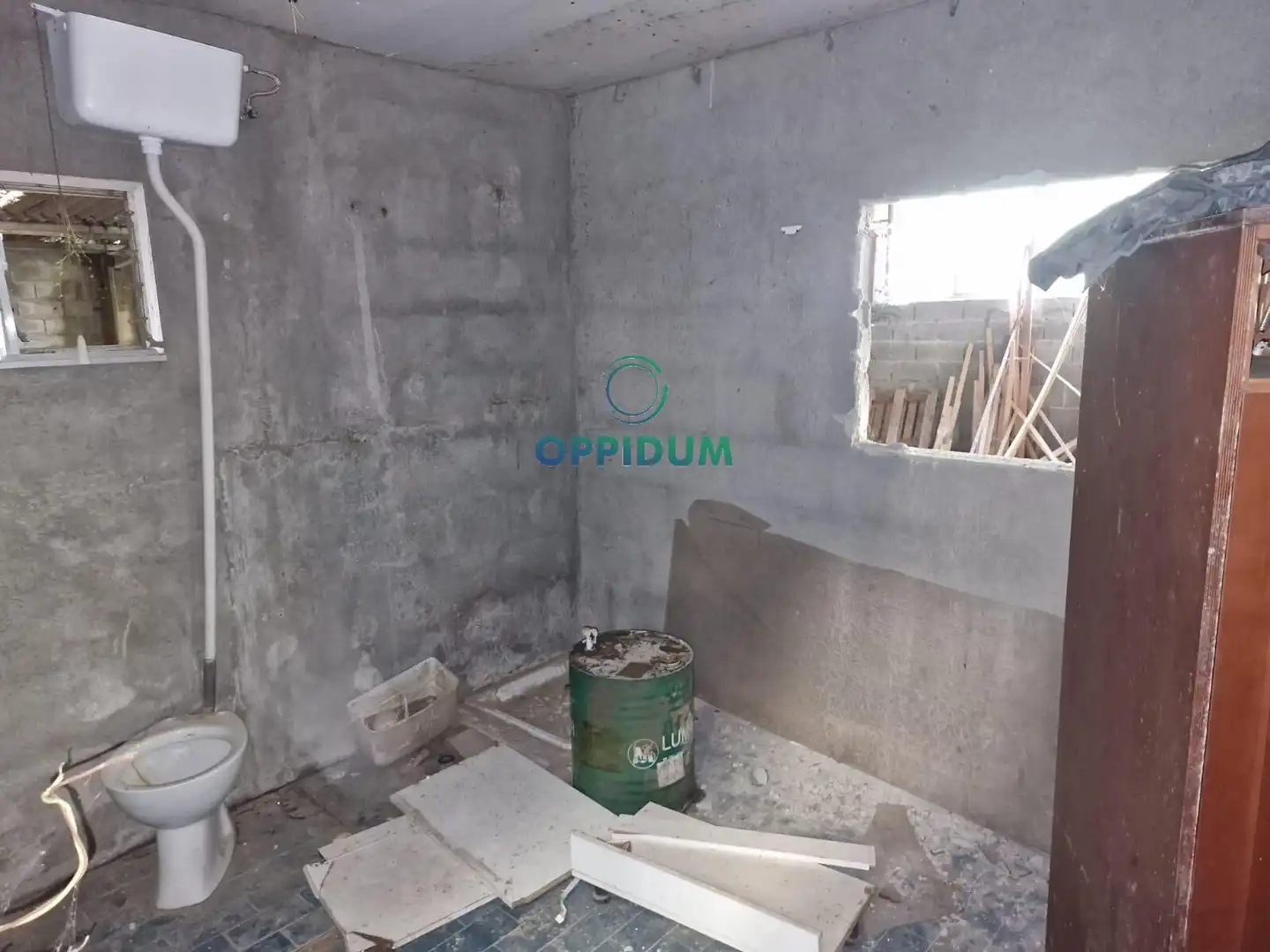Industrial buildings for sale in Touro