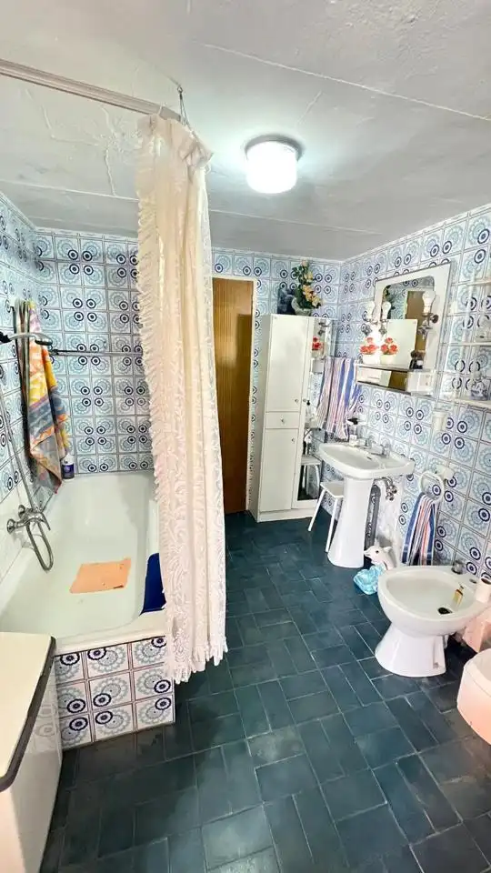 Bany de Casa o xalet en venda en Valverde de Leganés amb Terrassa